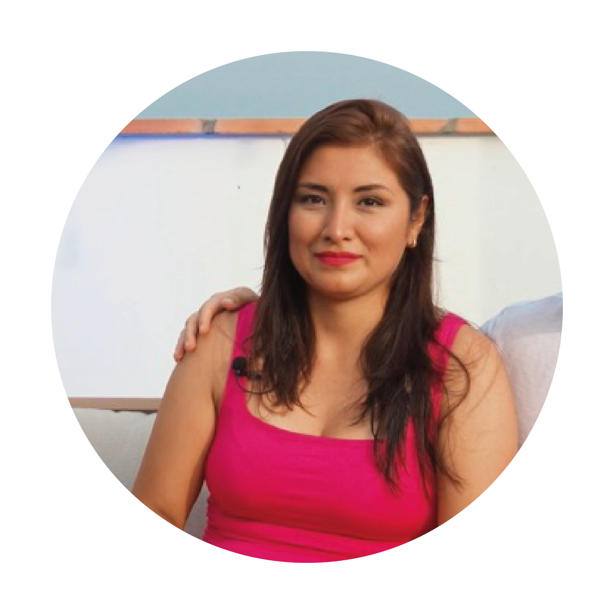 chica de rosa